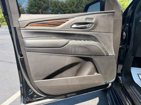 Used 2024 Cadillac Escalade Premium Luxury w/ LPO, Floor Liner Package AWD/4WD image 18
