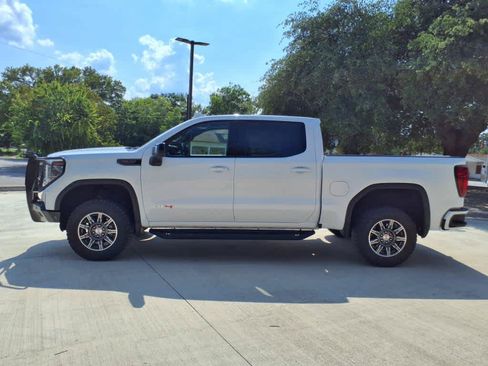 Certified 2024 GMC Sierra 1500 AT4 w/ Technology Package AWD/4WD image 26