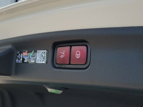 Certified 2026 Mercedes-Benz C 300 Sedan image 6