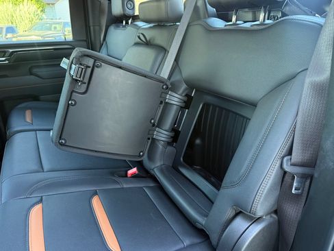Used 2024 GMC Sierra 2500 AT4 w/ AT4 Premium Plus Package AWD/4WD image 38