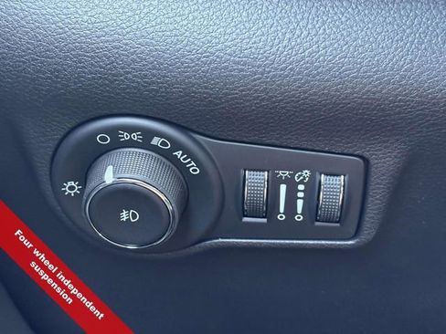 New 2026 Jeep Compass Limited image 18