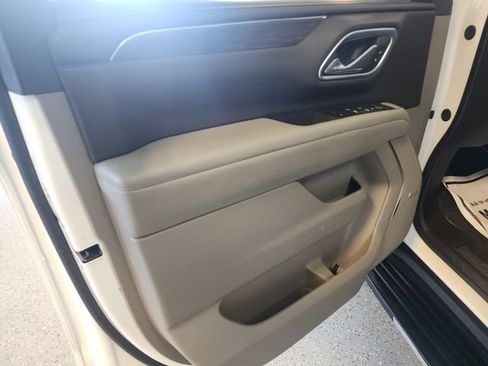 Certified 2024 Chevrolet Suburban LT AWD/4WD image 9