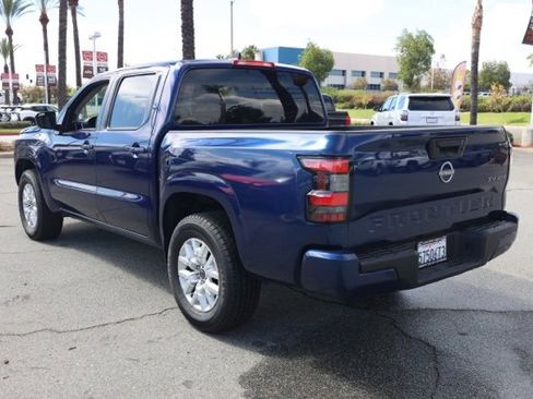 Used 2023 Nissan Frontier SV image 6