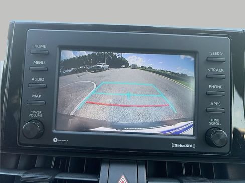 Used 2021 Toyota RAV4 LE FWD image 18