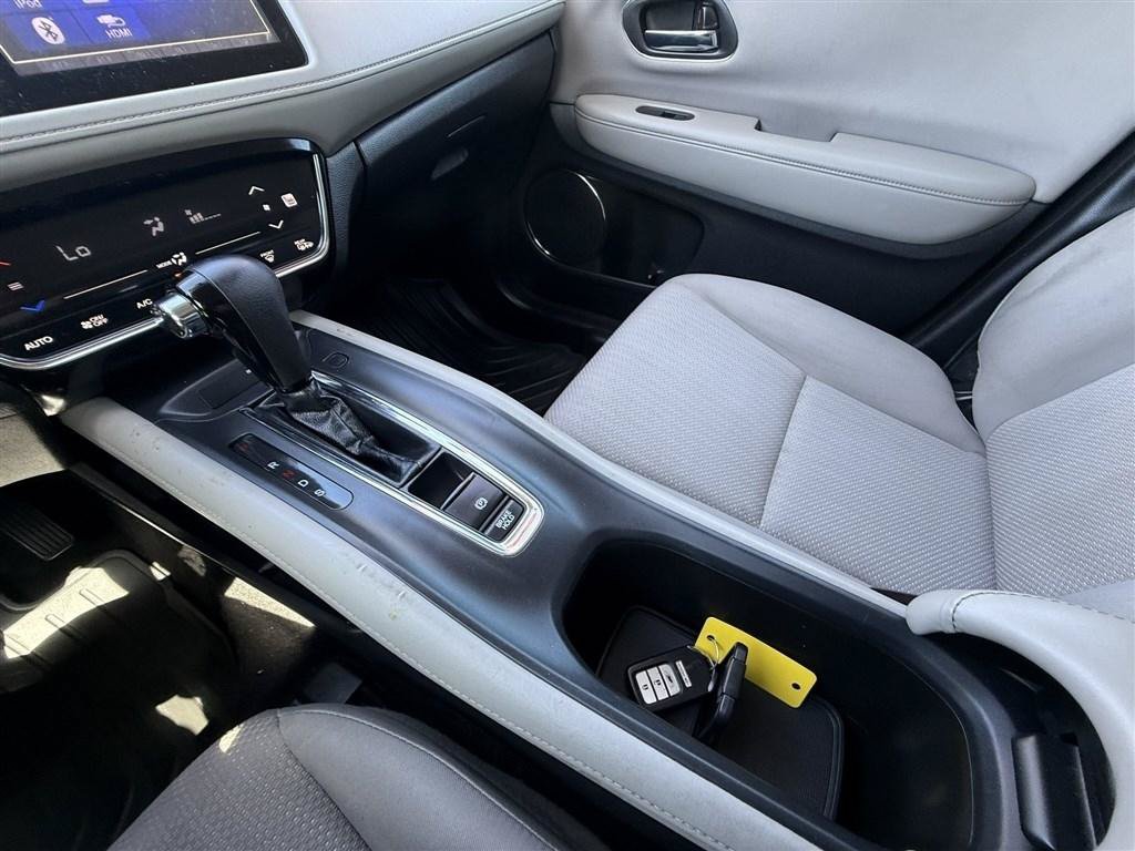 Used 2017 Honda HR-V EX image 17