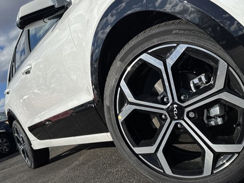 New 2025 Kia Niro EX Touring image 28