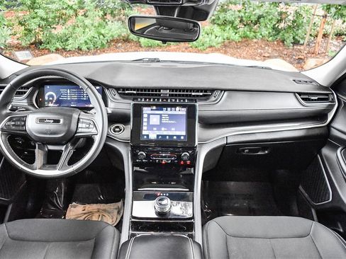 Used 2022 Jeep Grand Cherokee L Laredo w/ Luxury Tech Group I image 12