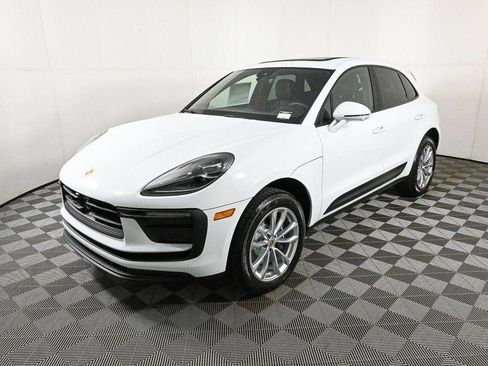 Certified 2026 Porsche Macan AWD/4WD image 1