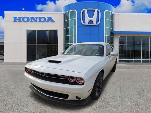 Used 2023 Dodge Challenger GT w/ Plus Package image 5