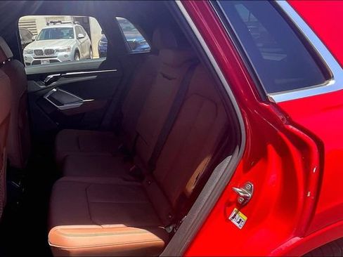 Used 2020 Audi Q3 2.0T Premium w/ Convenience Package AWD/4WD image 24