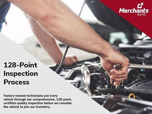 Used 2023 Chrysler Pacifica Touring-L image 51