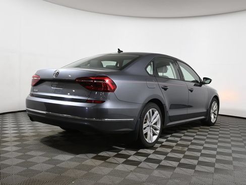 Used 2019 Volkswagen Passat 2.0T Wolfsburg FWD image 11