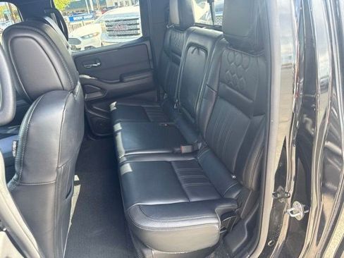 Used 2022 Nissan Frontier PRO-4X w/ Pro-4X Premium Package AWD/4WD image 11