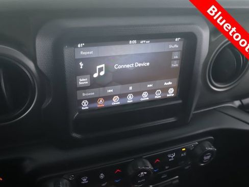 Used 2022 Jeep Wrangler Sport AWD/4WD image 5