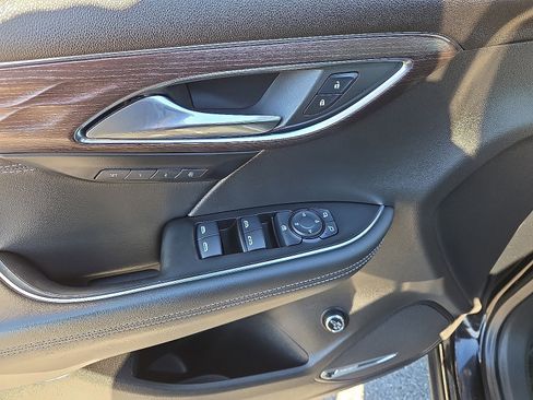 Used 2021 Buick Envision Avenir image 14