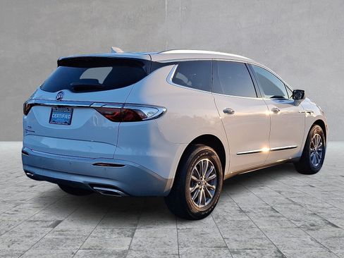 Certified 2023 Buick Enclave Essence image 11