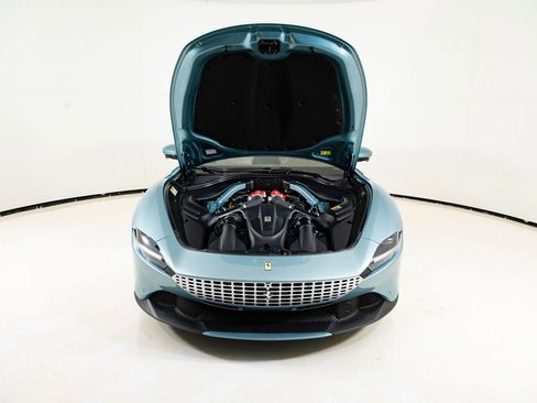 Certified 2025 Ferrari Roma Spider RWD image 32