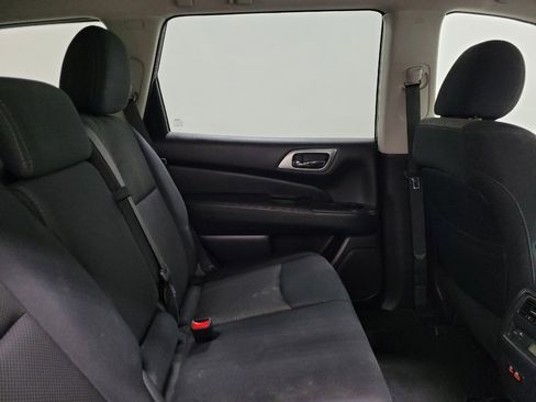 Used 2019 Nissan Pathfinder SV AWD/4WD image 19