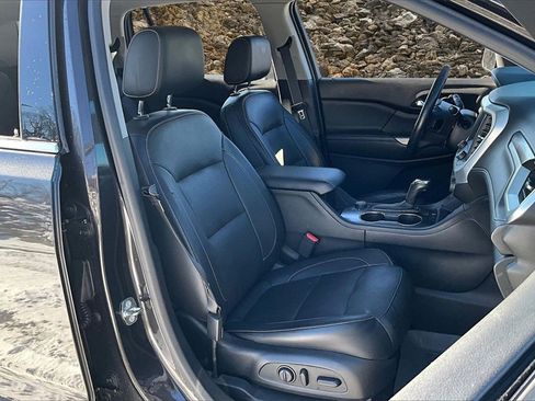 Used 2018 GMC Acadia SLT image 7