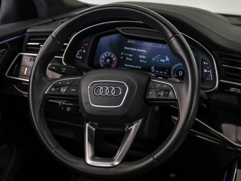Used 2019 Audi Q8 Prestige image 16
