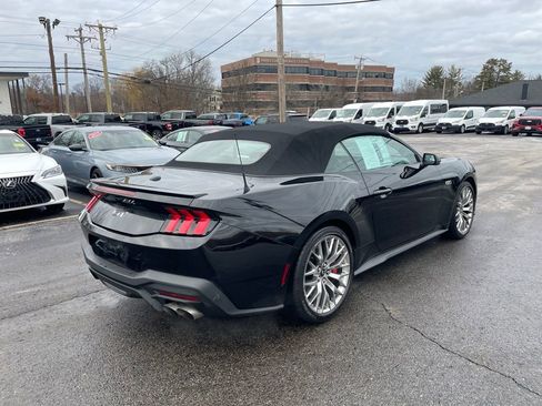 Used 2024 Ford Mustang GT Premium image 6