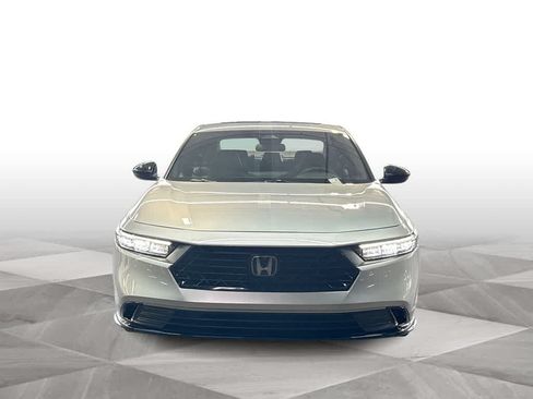 Used 2025 Honda Accord Sport image 3