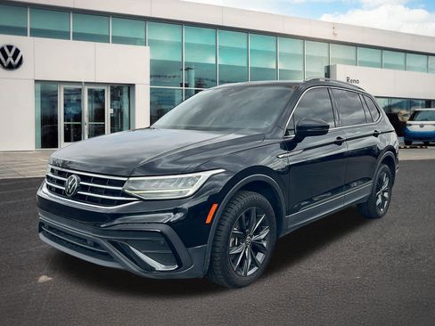 Used 2022 Volkswagen Tiguan SE w/ Panoramic Sunroof Package AWD/4WD image 1