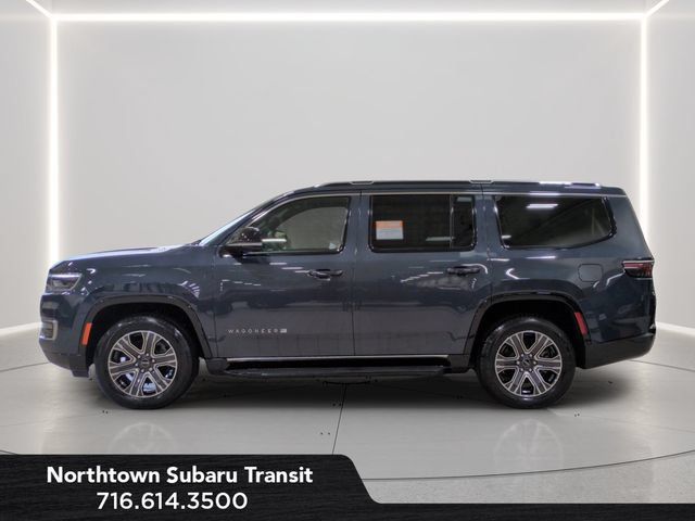 Used 2025 Jeep Wagoneer 4WD w/ Premium Group I image 2