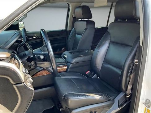 Used 2019 Chevrolet Suburban Premier w/ RST 6.2L Performance Edition AWD/4WD image 23