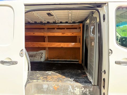 Used 2015 Nissan NV 2500 SV w/ Side & Curtain Airbag Package image 30