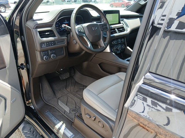 Used 2024 Chevrolet Tahoe Z71 w/ Luxury Package AWD/4WD image 55