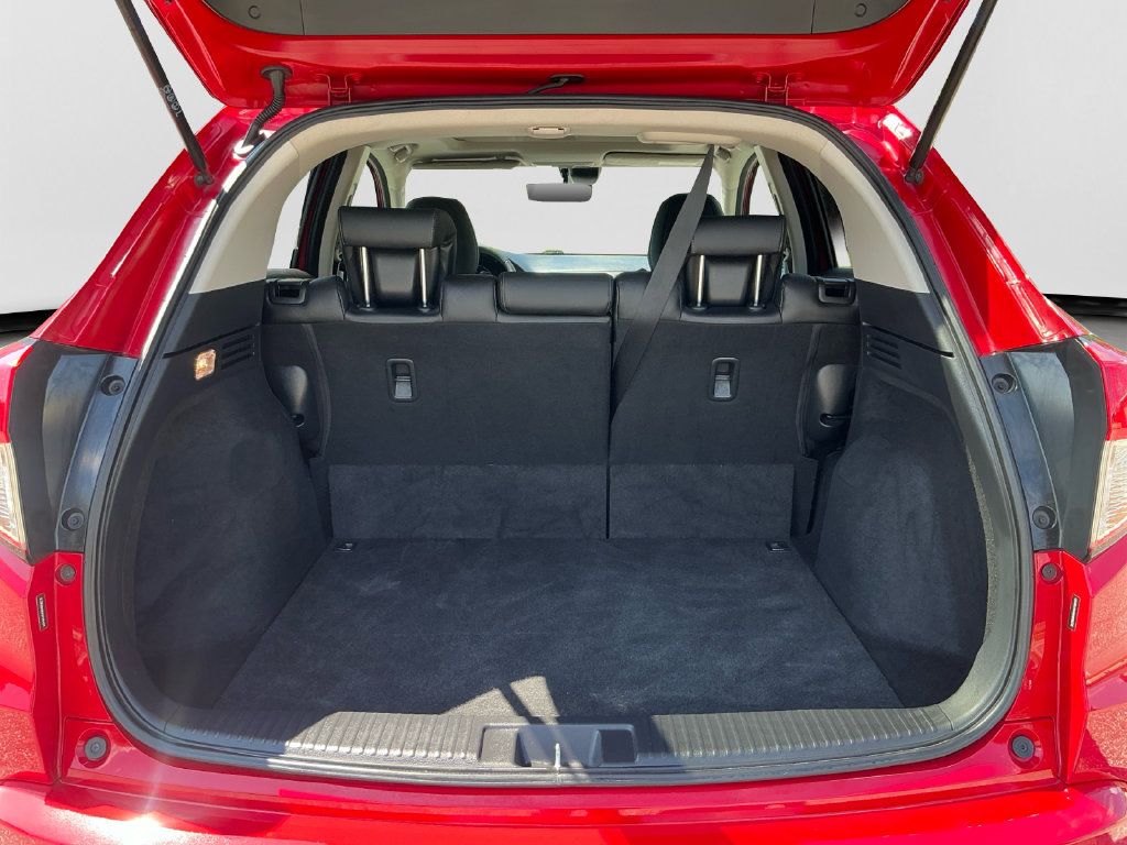 Used 2019 Honda HR-V Touring image 17