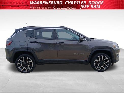 Used 2017 Jeep Compass Limited AWD/4WD image 2