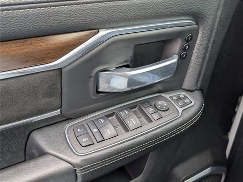 Used 2024 RAM 2500 Laramie w/ Chrome Bumper Package image 20