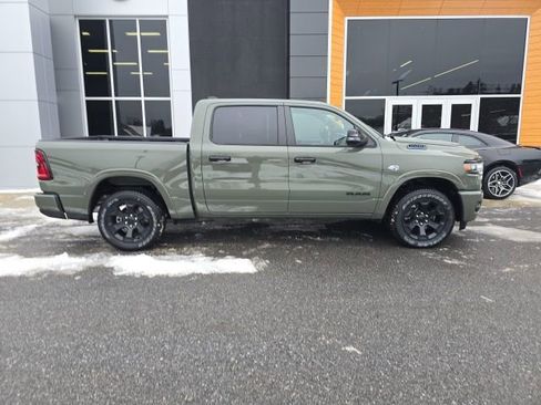 New 2026 RAM 1500 4x4 Crew Cab image 7