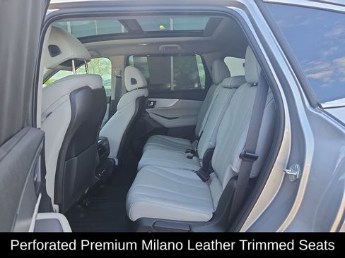 Used 2023 Acura MDX SH-AWD w/ Technology Package image 24