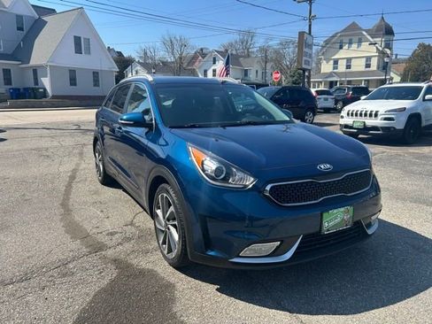 Used 2017 Kia Niro Touring image 5