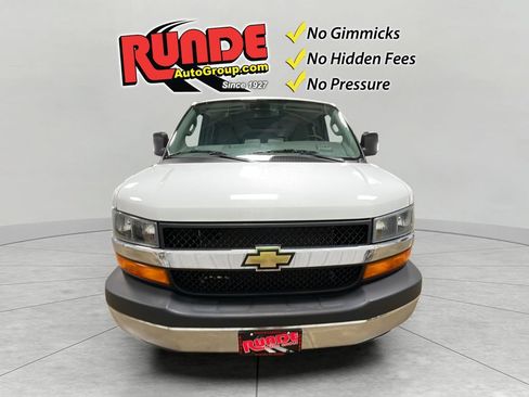 Used 2024 Chevrolet Express 3500 LT w/ LT Preferred Equipment Group RWD image 9