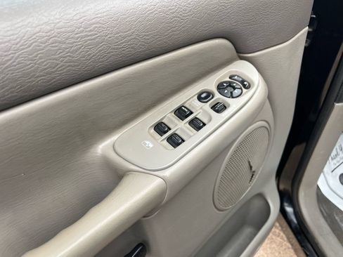Used 2004 Dodge Ram 1500 Truck SLT AWD/4WD image 12
