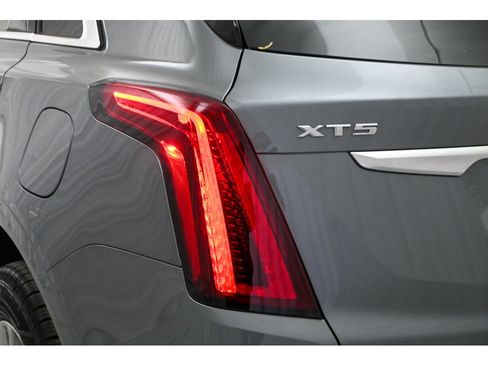 Used 2022 Cadillac XT5 Premium Luxury image 24