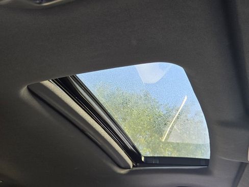 Used 2024 Honda Passport EX-L image 17