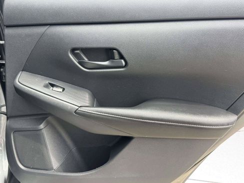 Used 2024 Nissan Sentra SV FWD image 41