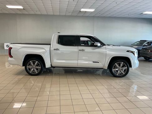 Used 2024 Toyota Tundra Capstone AWD/4WD image 7