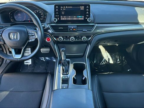 Used 2018 Honda Accord Sport image 26