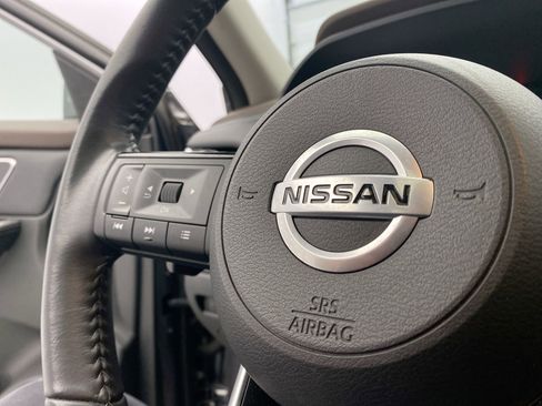 Used 2021 Nissan Rogue SV w/ Premium Package AWD/4WD image 18