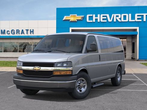 New 2026 Chevrolet Express 2500 LT w/ LT Preferred Equipment Group RWD image 7