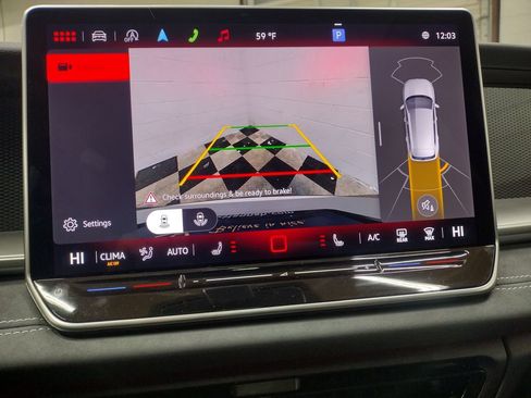 New 2025 Volkswagen Tiguan SE image 8