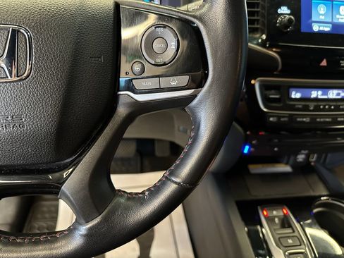 Used 2021 Honda Pilot Black Edition image 12