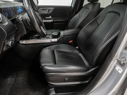 Used 2020 Mercedes-Benz GLB 250 4MATIC image 11