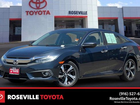 Used 2017 Honda Civic Touring image 1